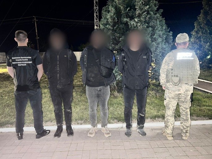 На Полтавщині затримали нелегалів на кордоні