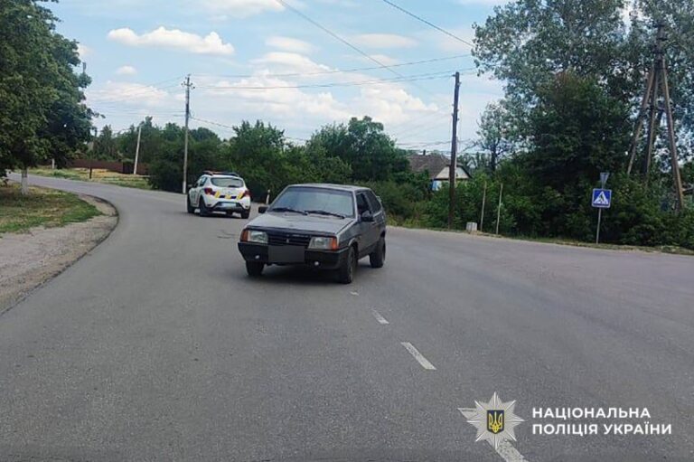 ДТП у Семенівці: велосипедистка у лікарні після зіткнення з авто