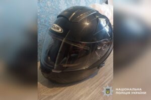 На Полтавщині із могили мотоциклістки вкрадено шолом