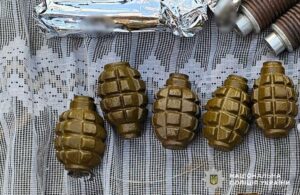 В Полтаві знайшли арсенал зброї в автівці