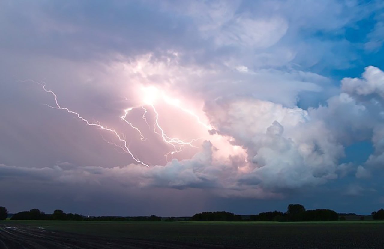 Метеопопередження: грози та шквали у Кременчуку