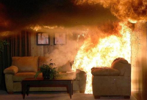 Пожежа в Кременчуці: у квартирі горіли меблі
