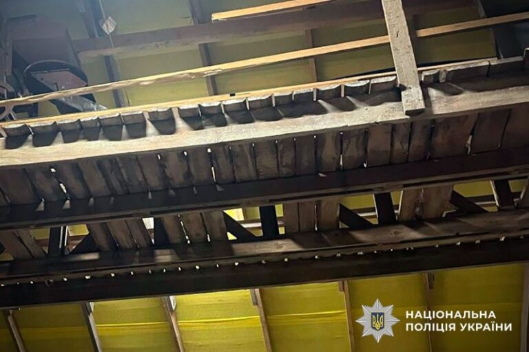 На Полтавщині чоловік впав з висоти на роботі