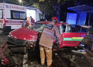 У Полтаві рятувальники деблокували водія після ДТП