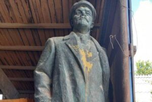 Бронзовий Ленін з Полтавщини проданий за 742 тис. грн