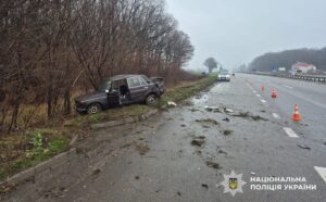 Водій BMW втік після ДТП на трасі Київ-Харків