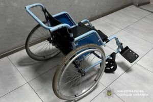 Крадіжка у лікарні Кременчука: поцупили інвалідний візок