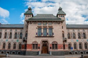 Мільйон гривень на додатковий ремонт краєзнавчого музею у Полтаві