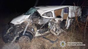 ДТП на Полтавщині: мікроавтобус зіткнувся з трактором