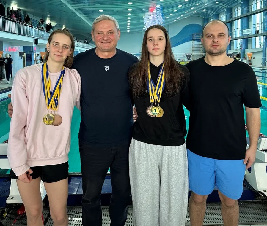 Полтавські плавці тріумфували на національному чемпіонаті