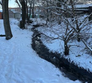 Перевірка ґрунту в Полтаві через витік невідомої рідини