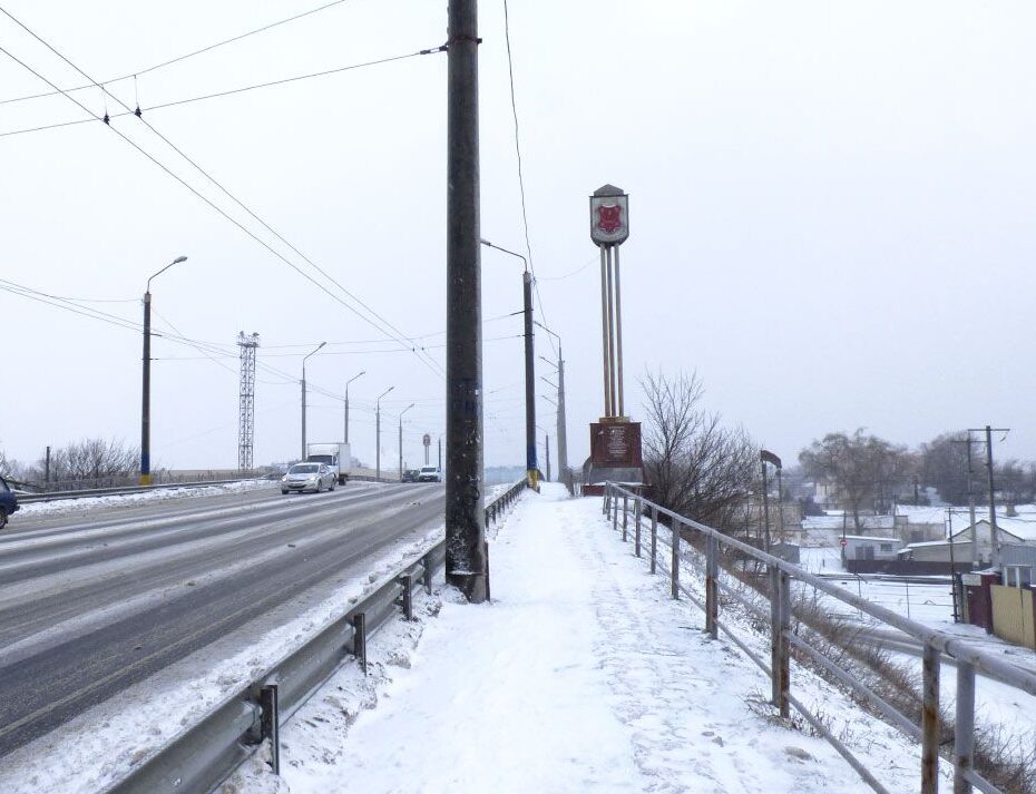 Чоловік намагався стрибнути з шляхопроводу у Полтаві