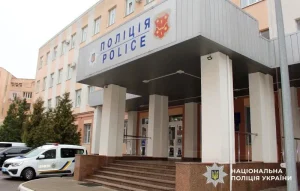У Полтаві вітер зірвав надувний батут, жінка травмована